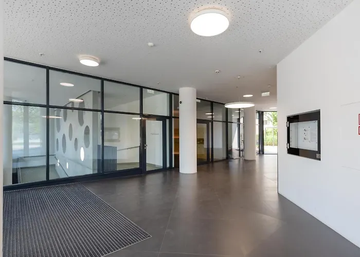 Luxus über Den Wolken, 18. Stock Mit Klimaanlage Und Garage Apartment *