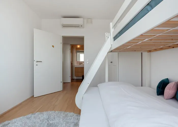 Luxus Ueber Den Wolken, 18. Stock Mit Klimaanlage Und Garage Viena
