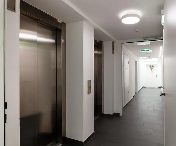 Luxus über Den Wolken, 18. Stock Mit Klimaanlage Und Garage *
