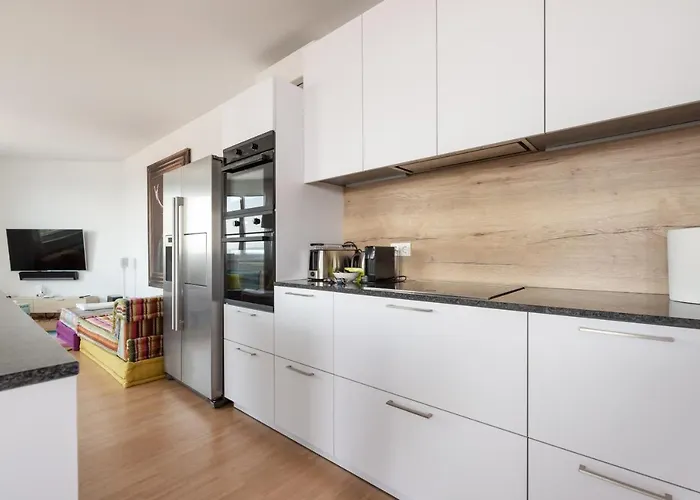 Apartment Luxus über Den Wolken, 18. Stock Mit Klimaanlage Und Garage