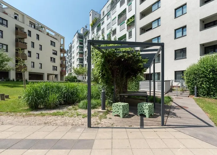 Luxus über Den Wolken, 18. Stock Mit Klimaanlage Und Garage Wien
