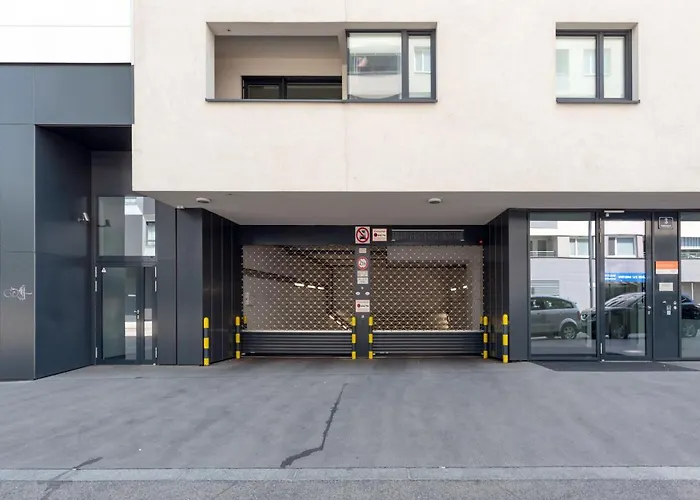 Luxus über Den Wolken, 18. Stock Mit Klimaanlage Und Garage * Wien