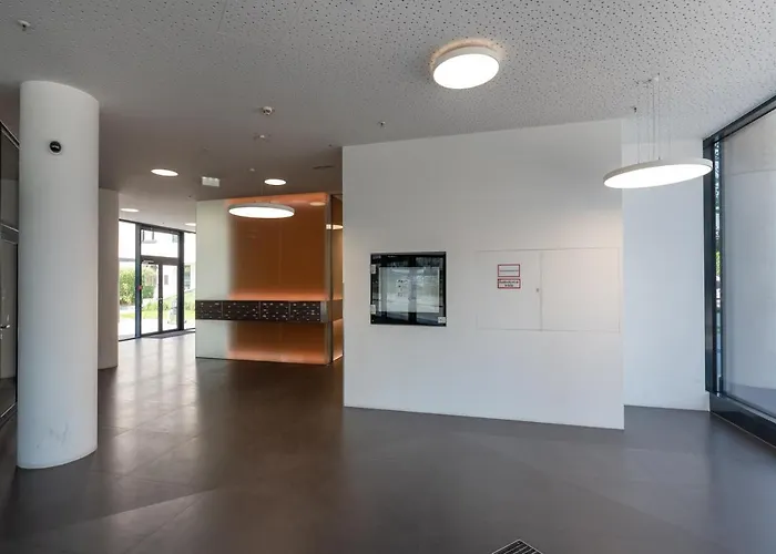 Apartment Luxus über Den Wolken, 18. Stock Mit Klimaanlage Und Garage *