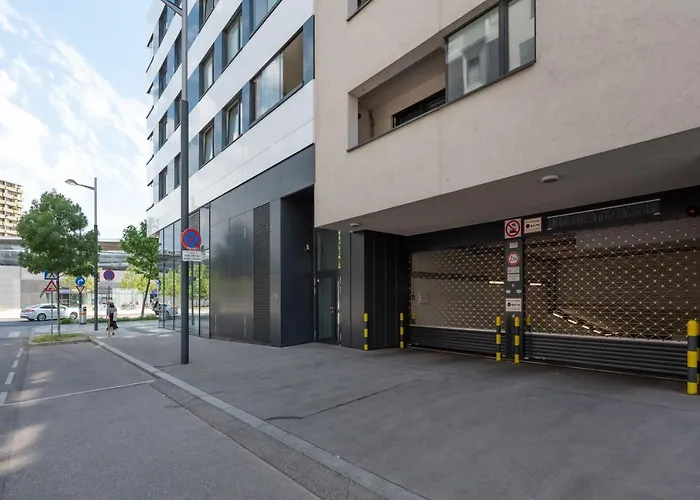 Luxus über Den Wolken, 18. Stock Mit Klimaanlage Und Garage Apartment Wien